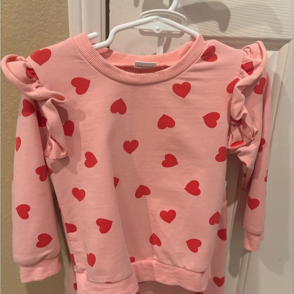 Toddler Valentines outfit - Picture 2 of 3